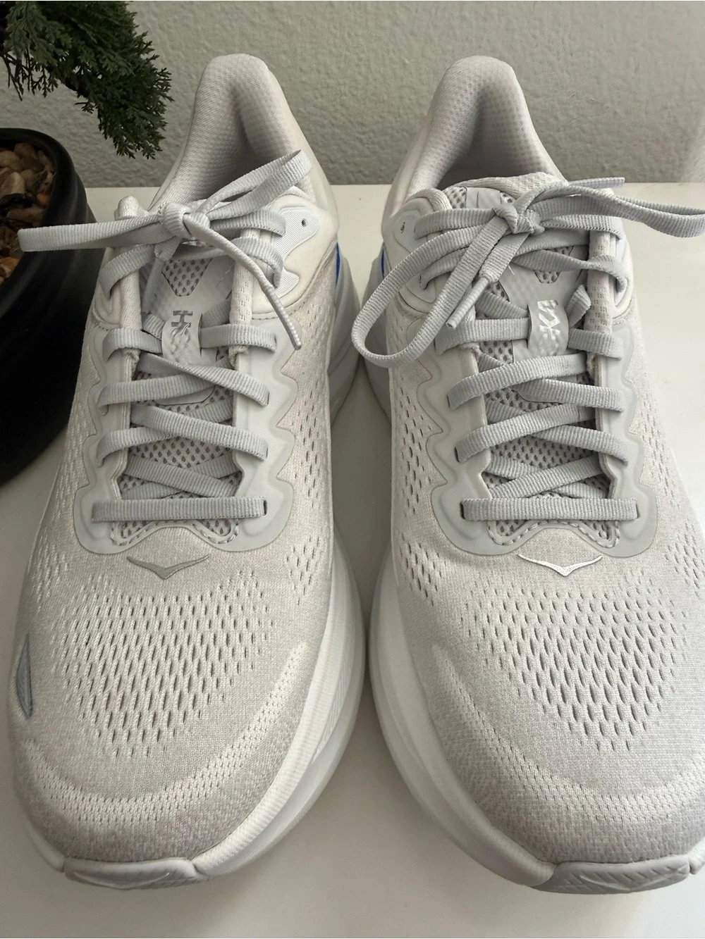 Hoka Bondi 9 Women size 10  White Running Shoes with Blue-to-Purple Accent